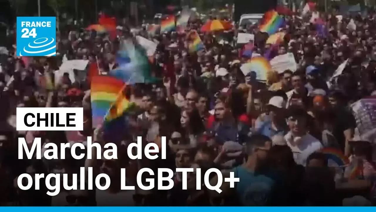 Elecciones y auge de la extrema derecha, temas presentes en la marcha del orgullo LGBTIQ+ en Chile