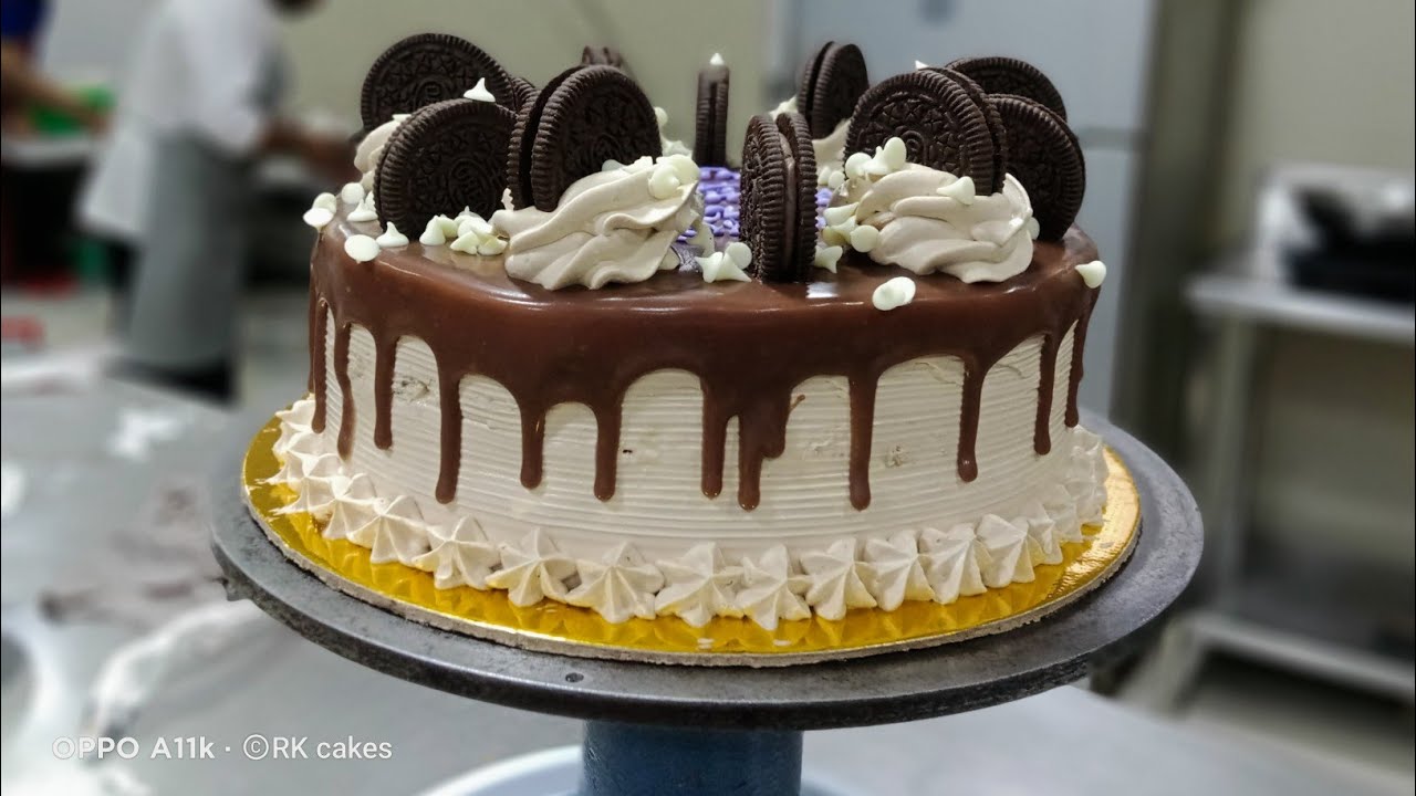 Oreo|chocolate drip|Iris coffee customized cake