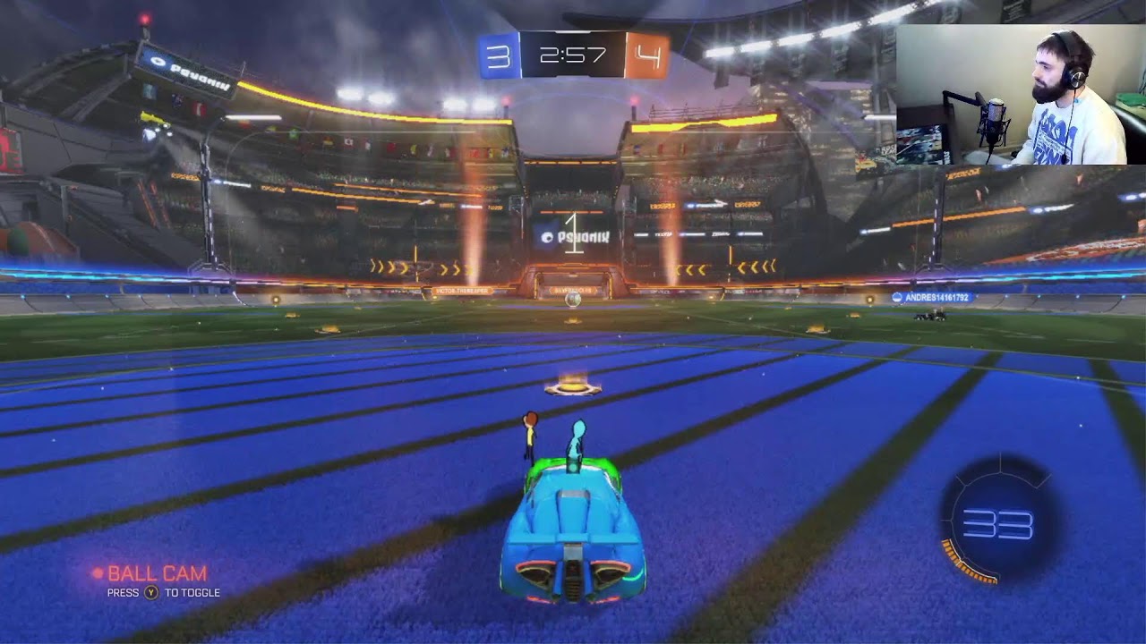 Live! Can we get back into it? Rocket League!