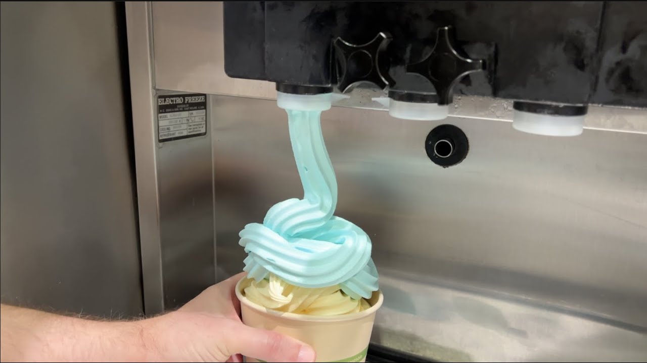 so fun! FROZEN YOGURT | Cake Batter | Cotton Candy