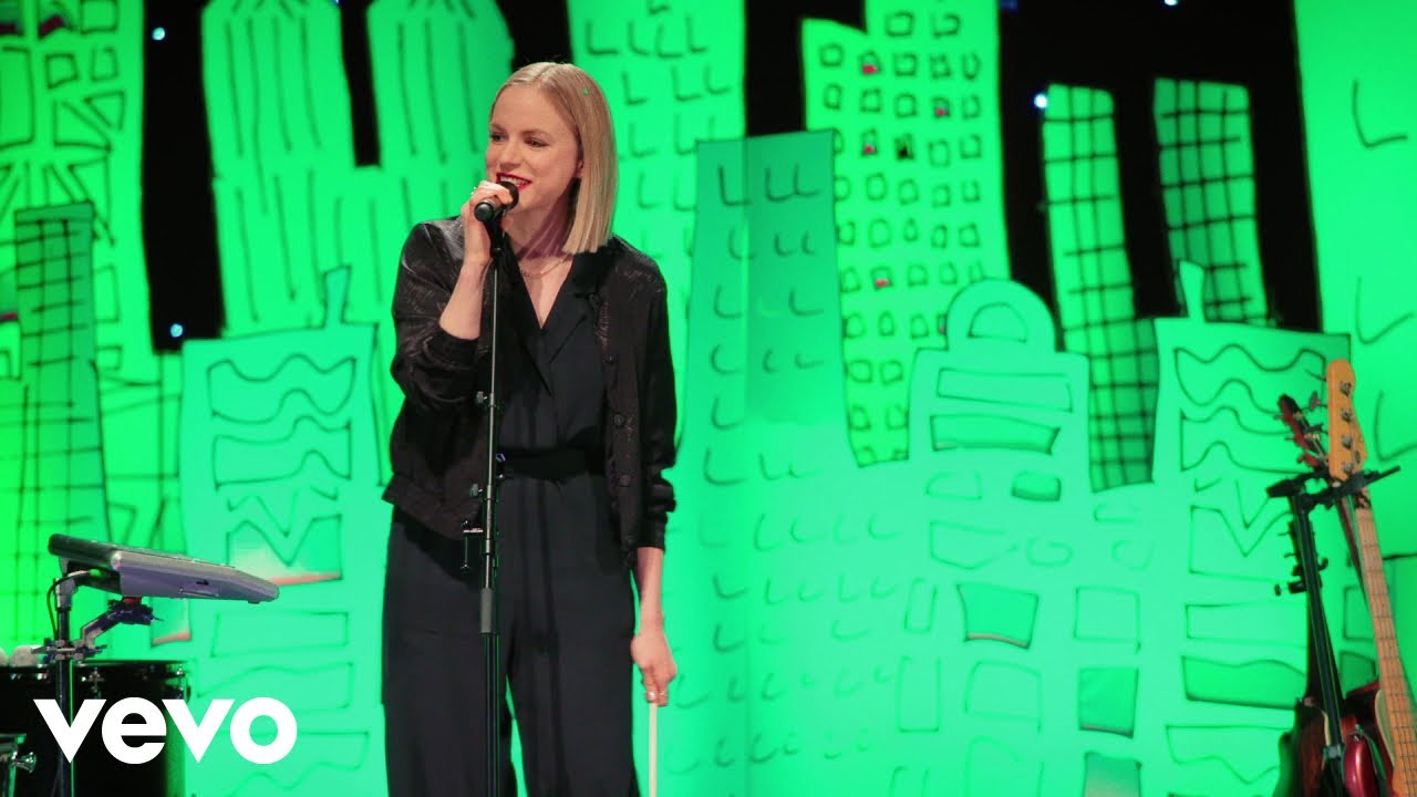 Julia Engelmann - Grüner wird's nicht (Live aus dem Admiralspalast Berlin 2018)