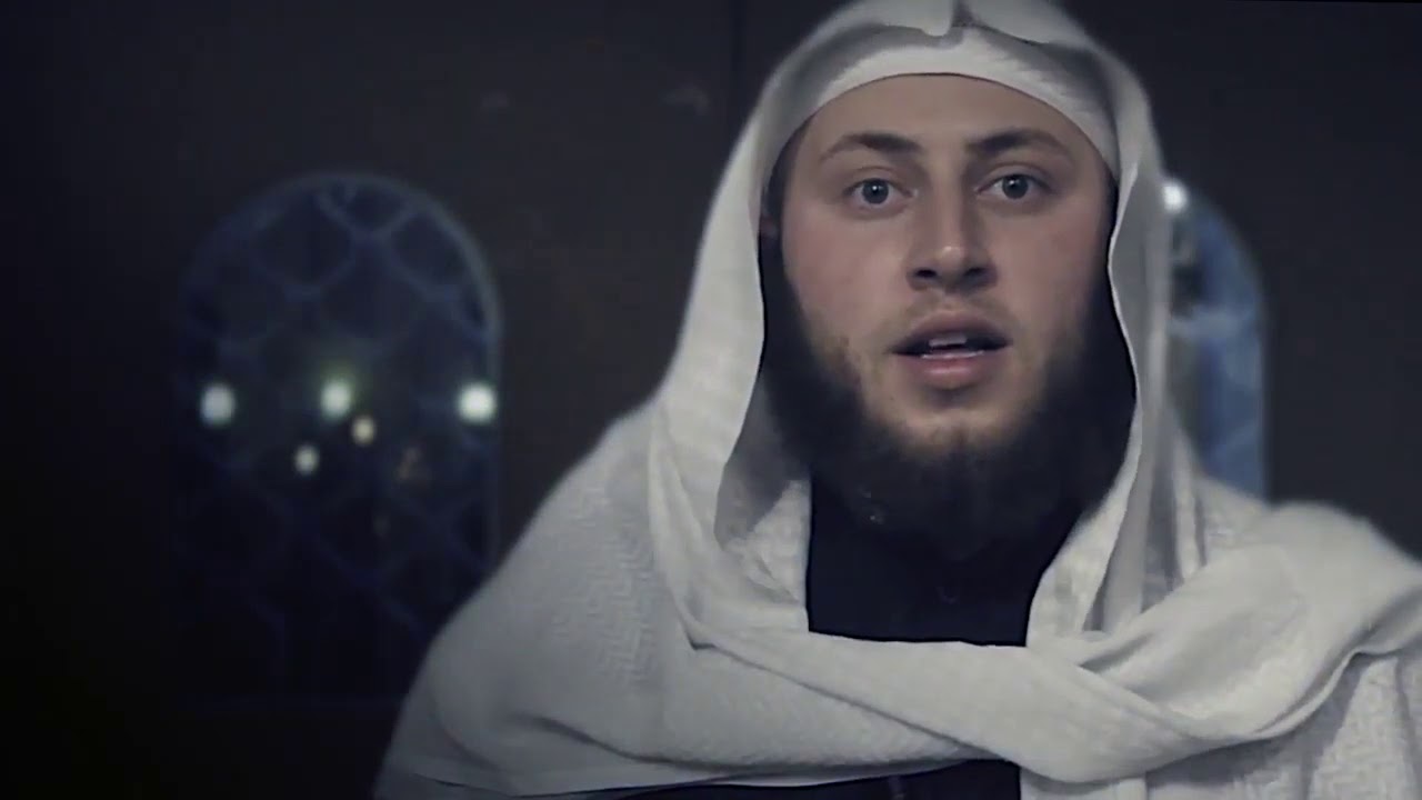 القارئ حمزة الفار امام مسجد الكيال محافظة الزرقاء الأردن