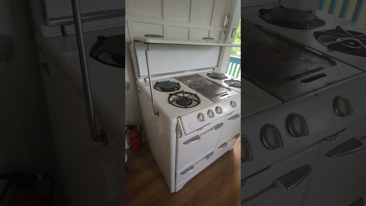 O'Keefe & Merritt Gast Stove W/ GRILLOVATOR