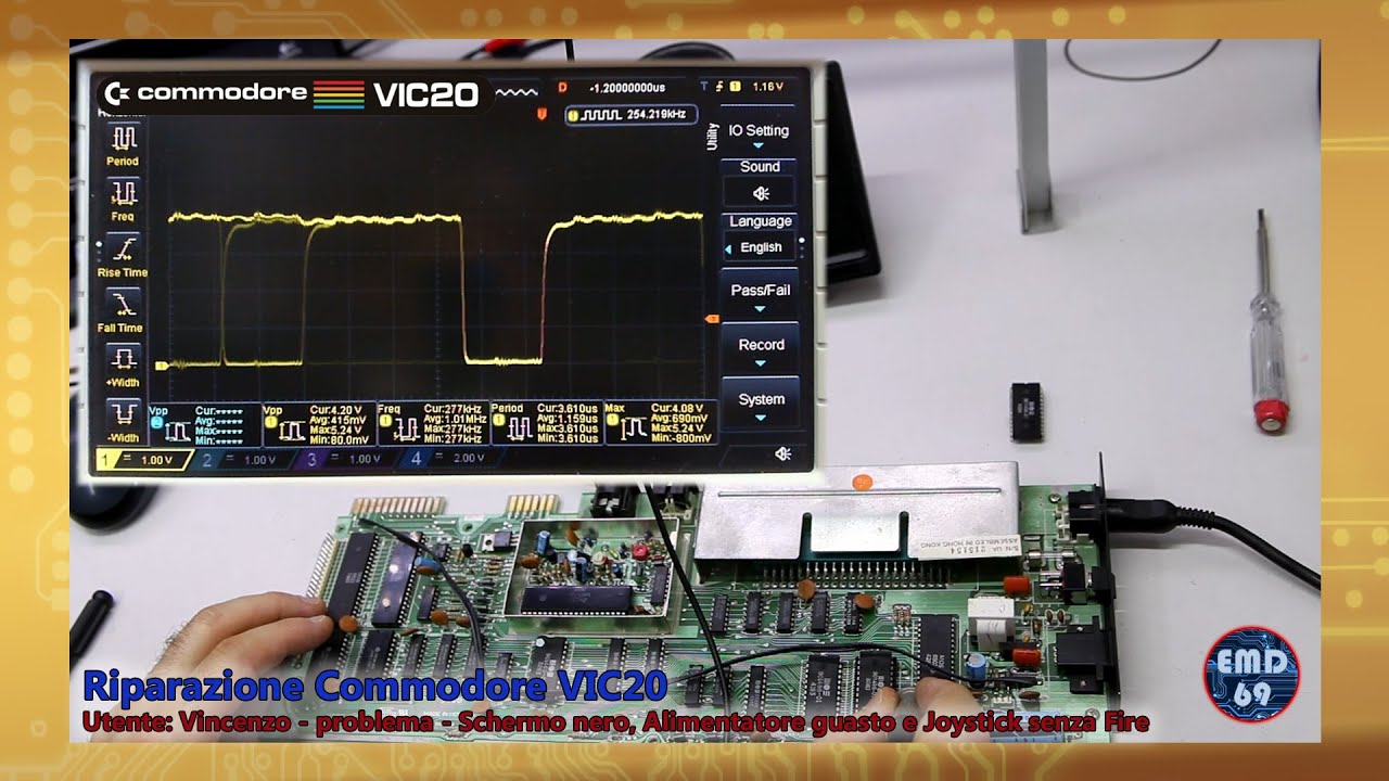 Riparazione #Commodore #VIC20, Schermo nero, alimentatore guasto e pulsante fire non funzionante