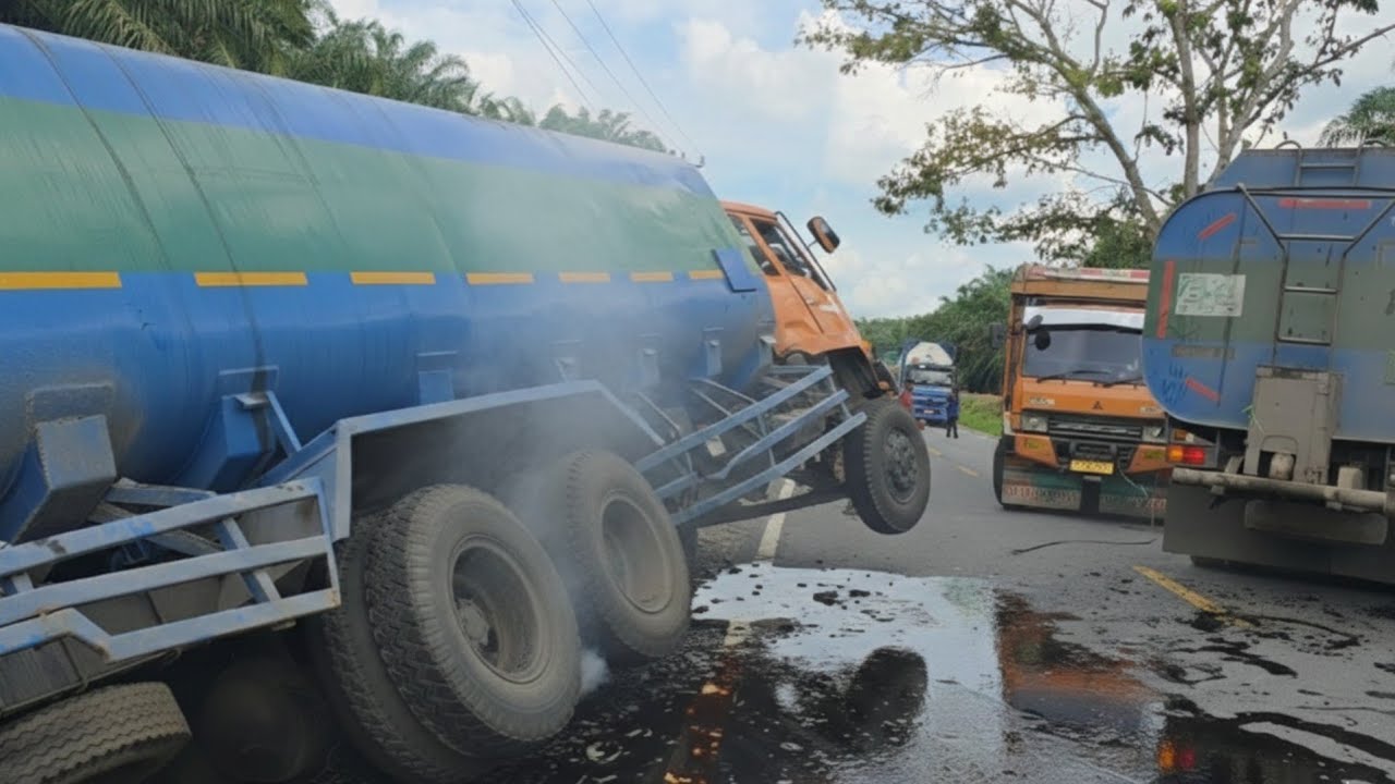 Truck Muatan Pipa Raksasa Jumping || 5 Truck Tarik Paksa Truck Tangki Sampai Terbalik Di Bukit Kodok