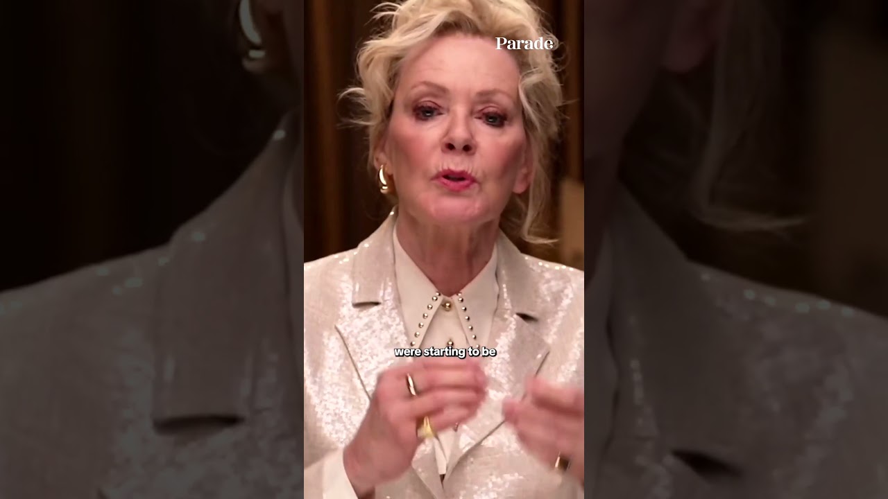 Jean Smart Loses An Earring Mid-Interview Due To Her Unpierced Ears