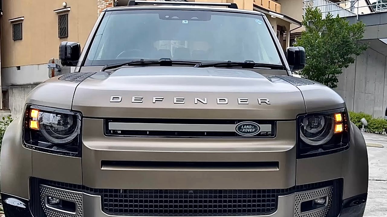 Range Rover Defender 4WD off-road 7 seat wagon review of the vehicle