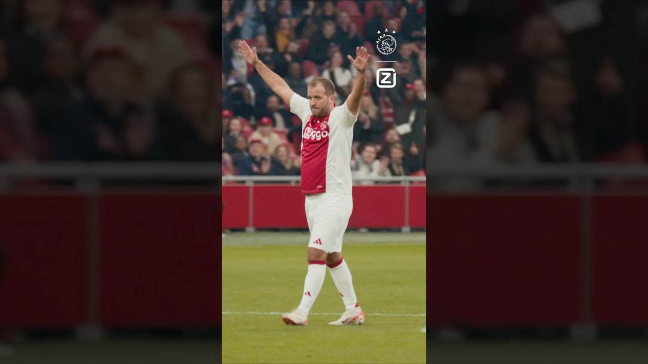 We mic&rsquo;d up Rafael van der Vaart during Ajax Legends - Real Madrid Legends! 🎙️