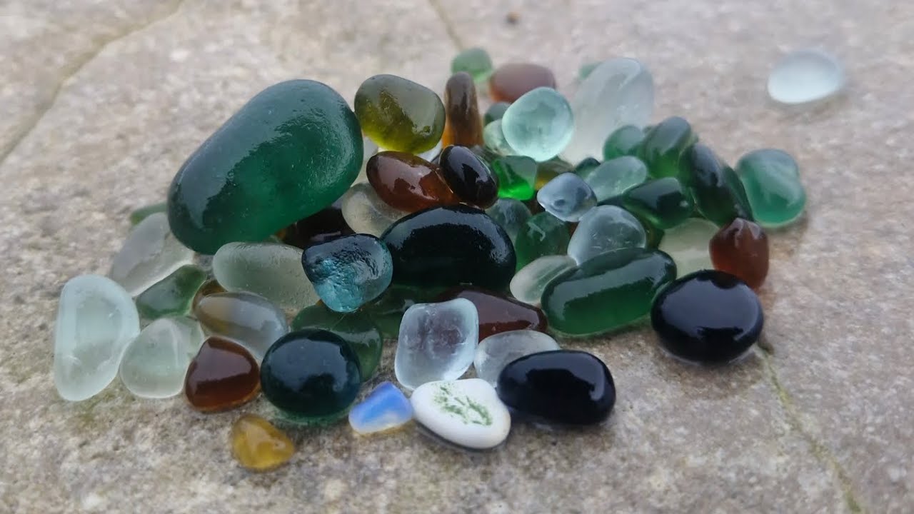 SEAHAM SEAGLASS HUNT  - Can I find SEA GLASS without my GLASSES!?