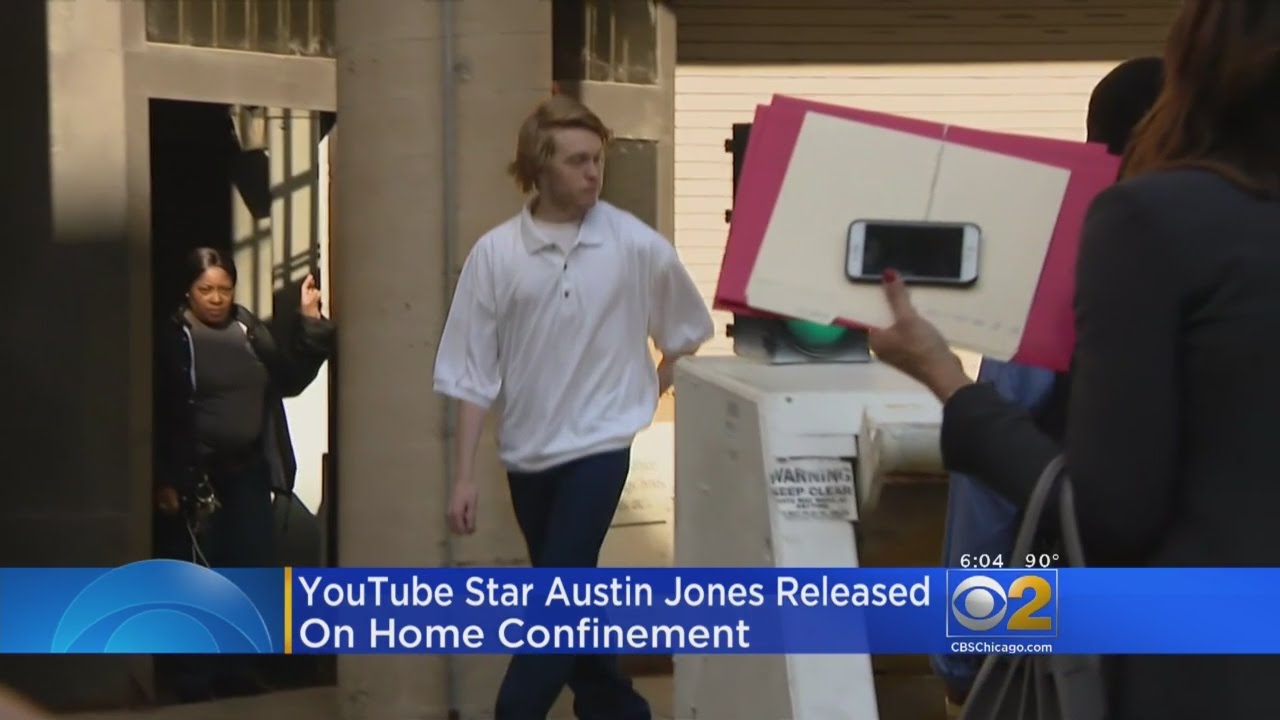 YouTube Star Charged With Child Porn Ordered To Stay Offline