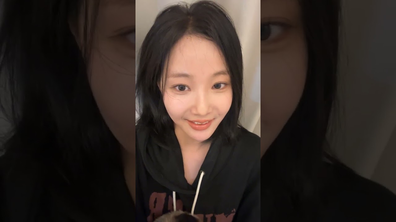 [2025-11-10] - Lee Da-bin / Yeonwoo (chloelxxlxx) Instagram Live (November 10, 2025) 1