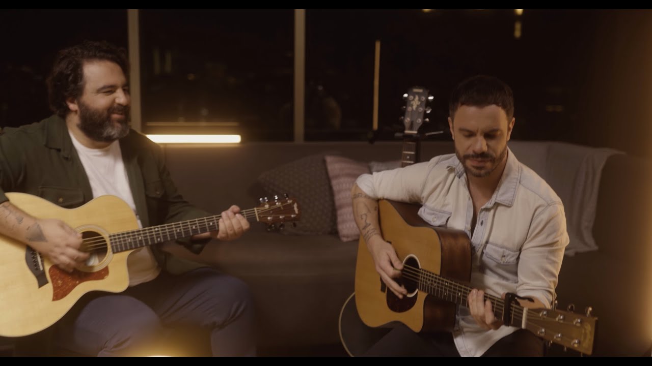 ...Baby One More Time - Britney Spears  (Acústico NAVARANDA acoustic cover) on Spotify & Apple