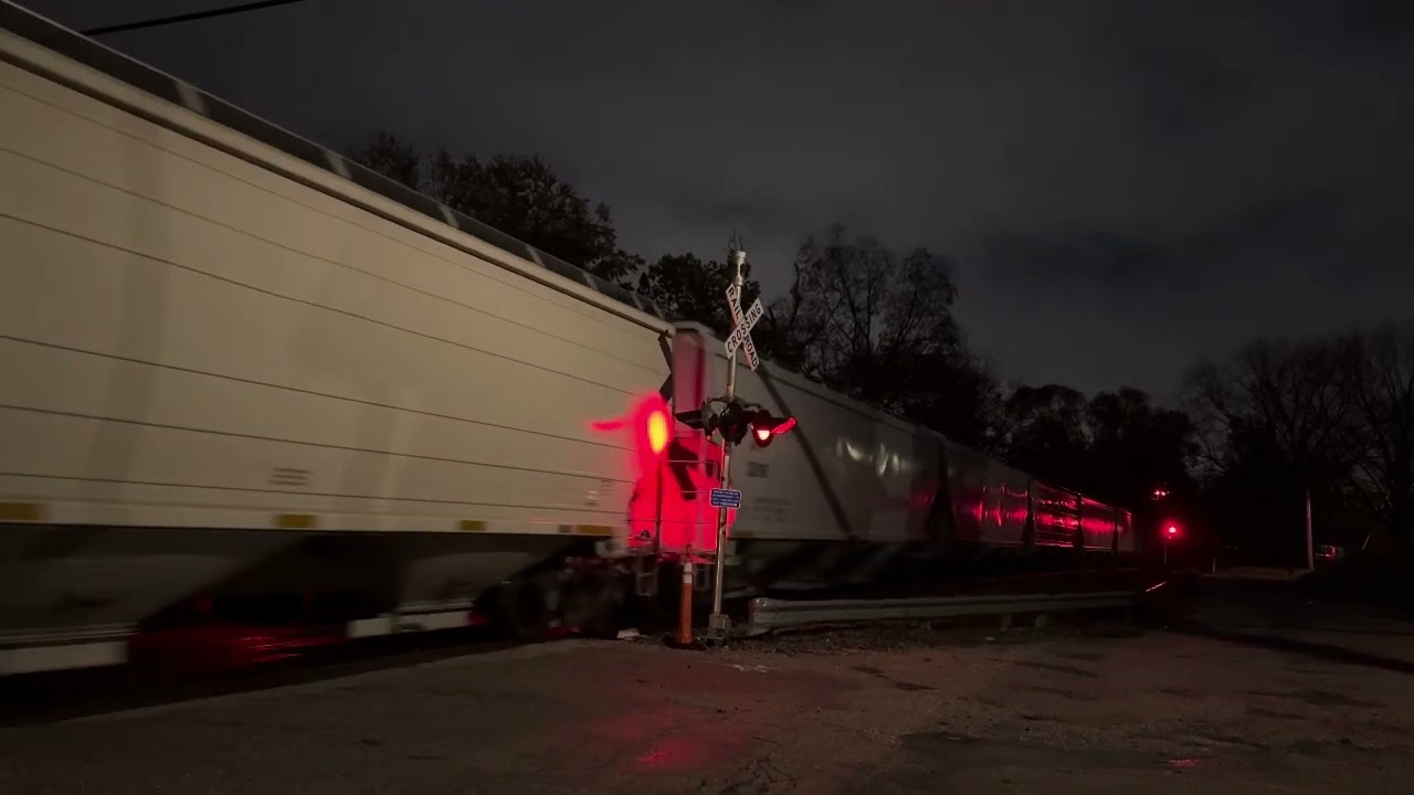 CN G870 northbound on CN STL Sub - (Belleville, IL)
