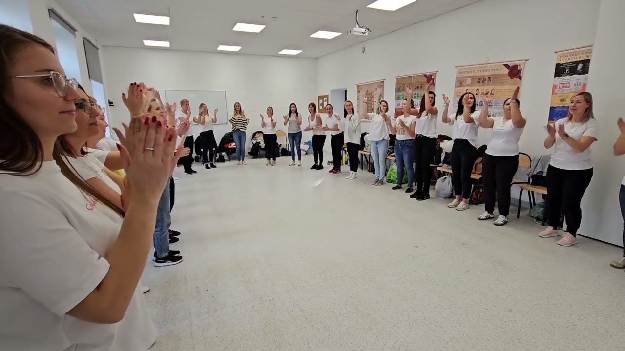 My klaszczemy, piosenka dla dzieci, pomysł ruchu Maria Tomaszewska, METODA EDUMUZ