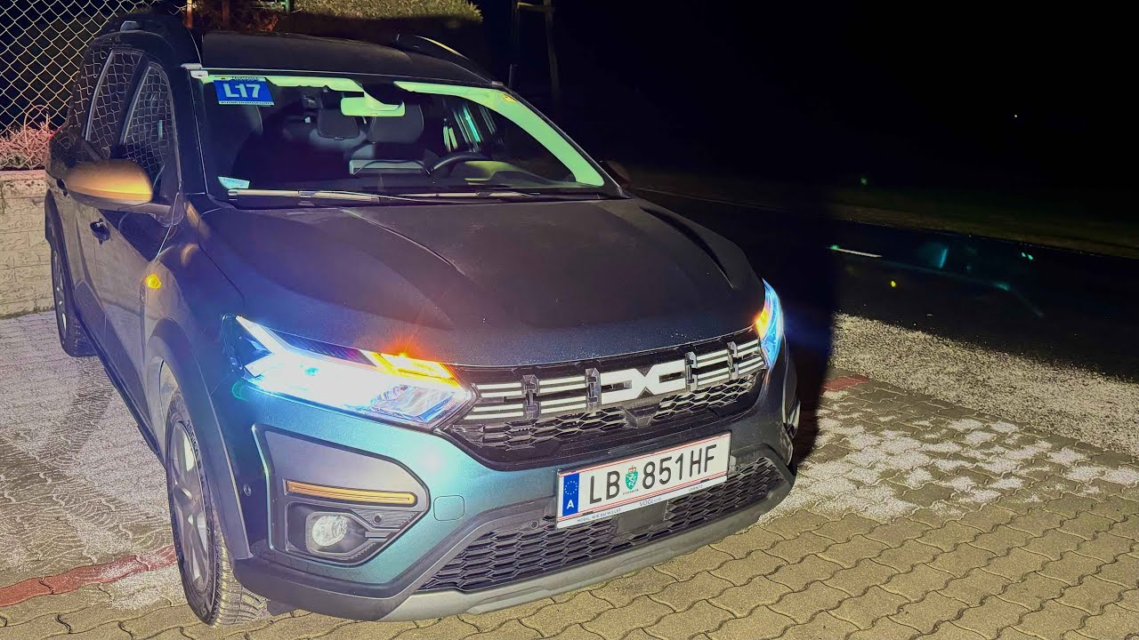 Dacia Jogger Hybrid at Night/Lights on/drive test/English and German subtitles.