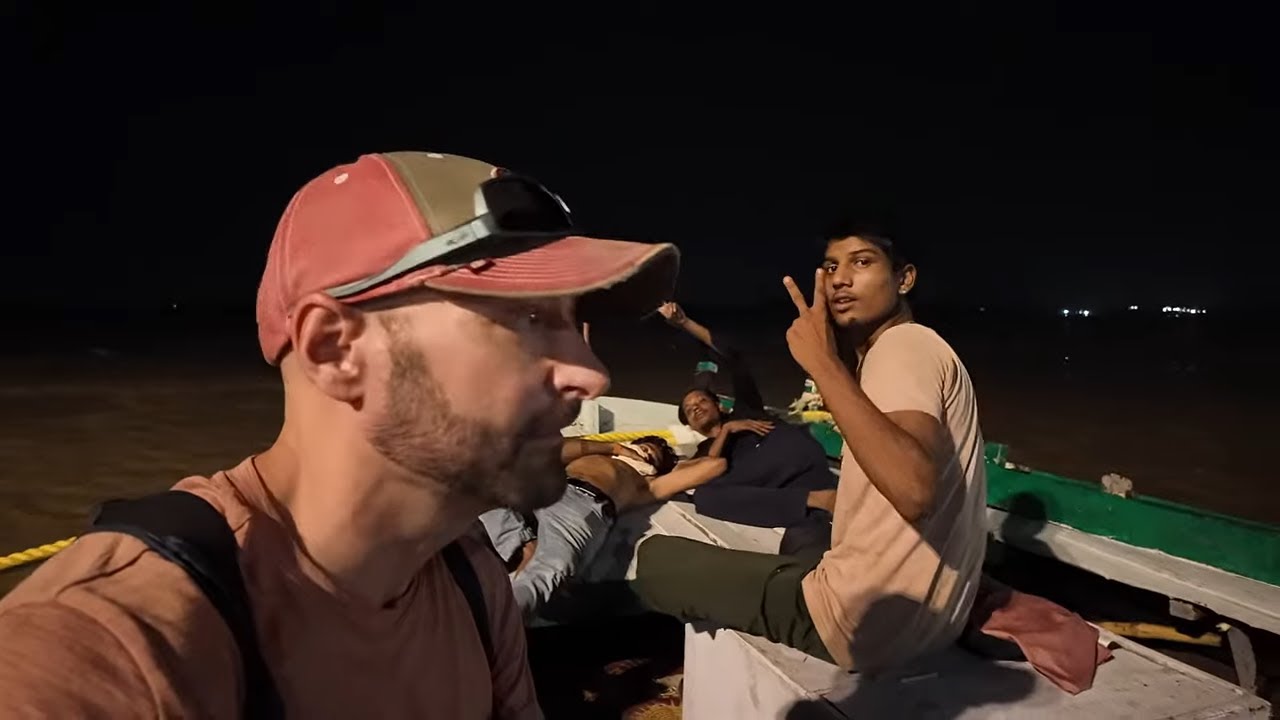 Ganga Floods Varanasi | I explore the Flooded Ghats In Varanasi India