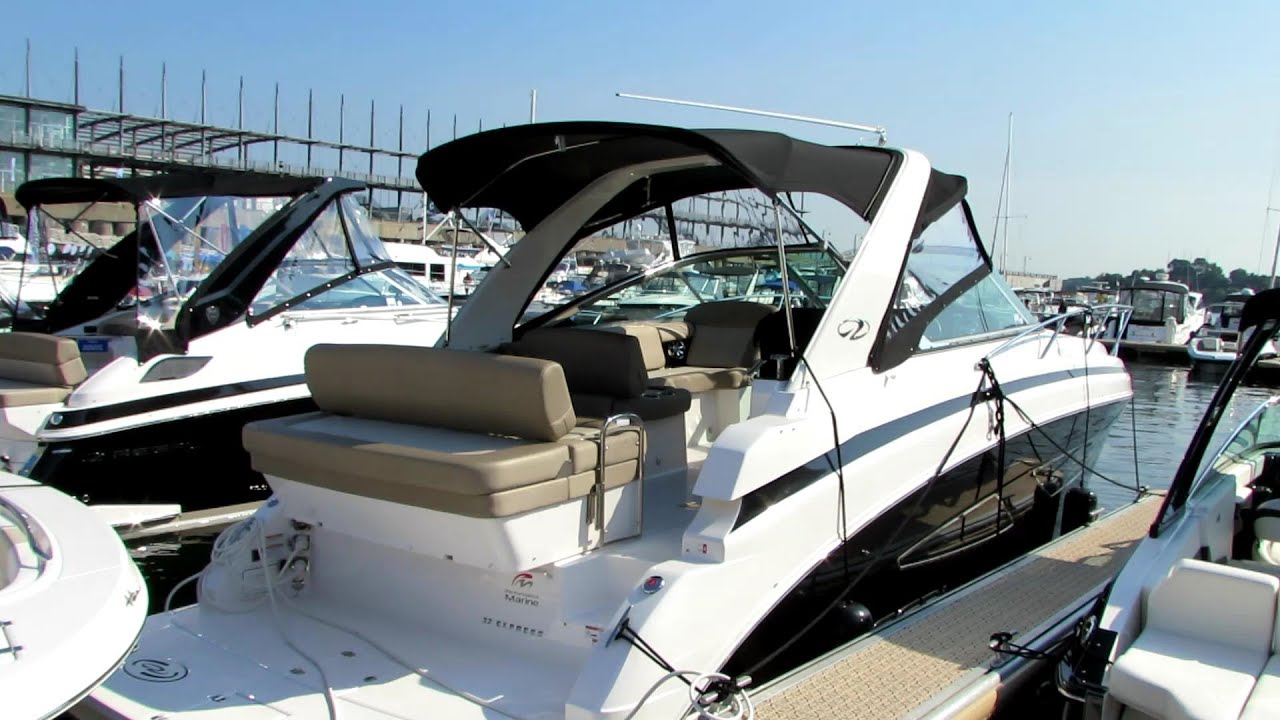 2014 Regal 32 Express Motor Boat - Exterior and Interior Walkaround - 2014 Montreal In Water Boat Sh