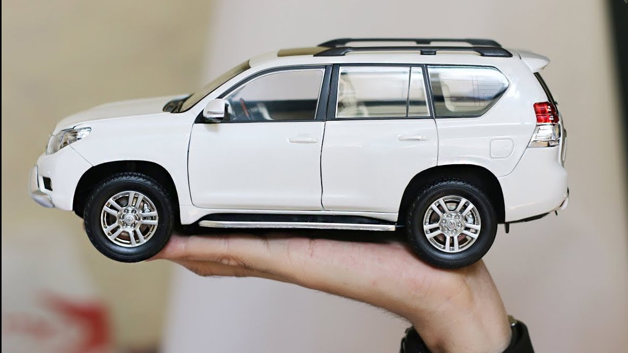 Unboxing of Toyota Land Cruiser Prado 1:18 Scale Diecast Model - Adult Hobbies