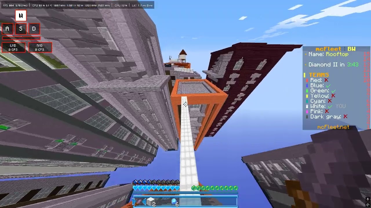 playing bedwars proly (noob bridging) +260 fps