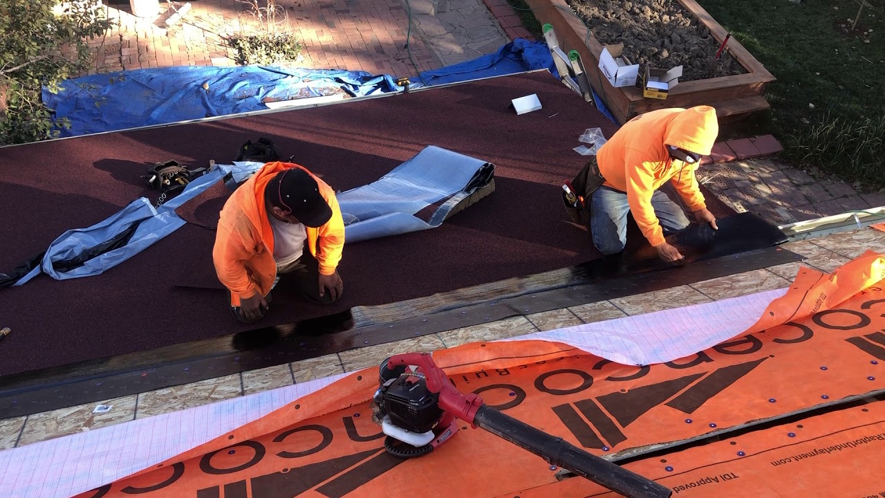 Waterproofing a roof transition