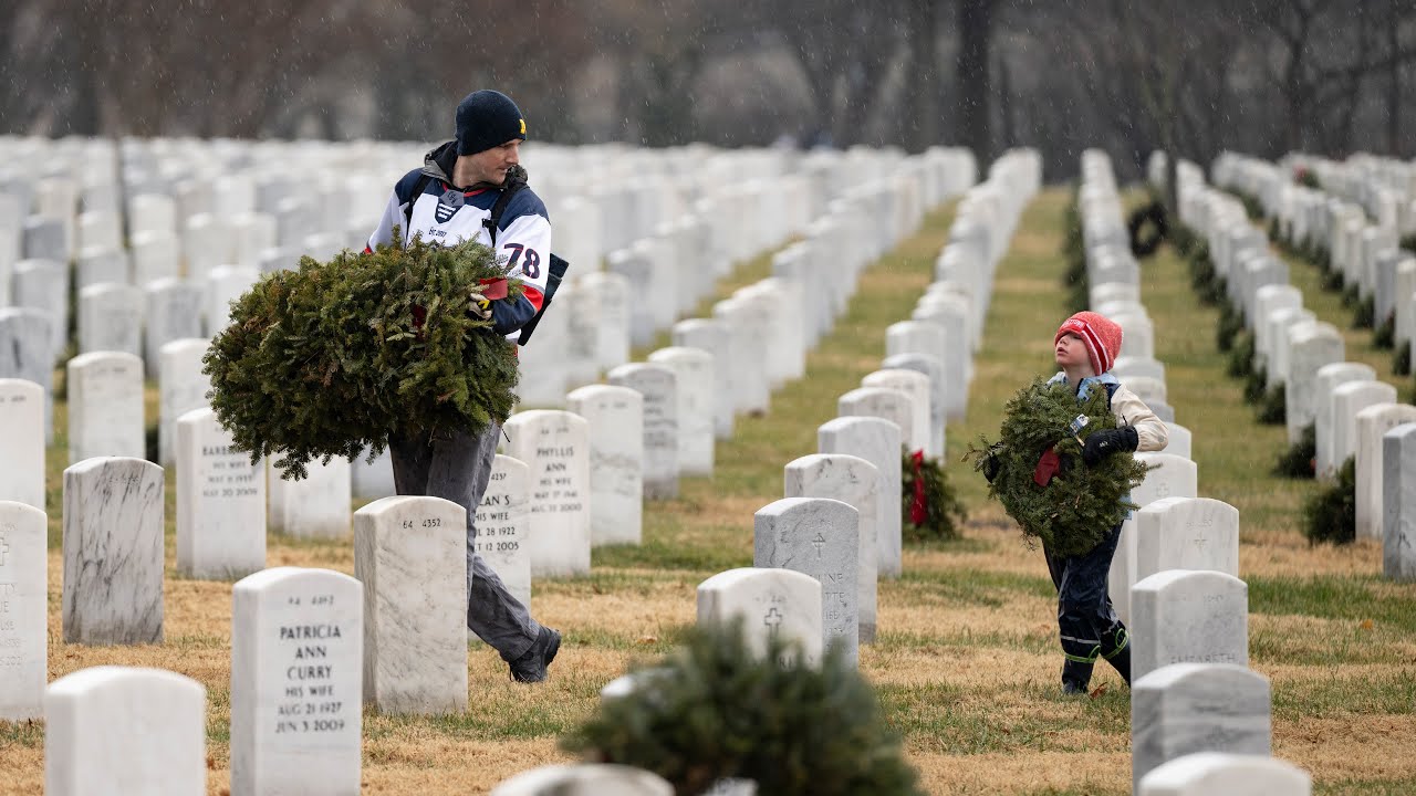 Wreaths Out 2026
