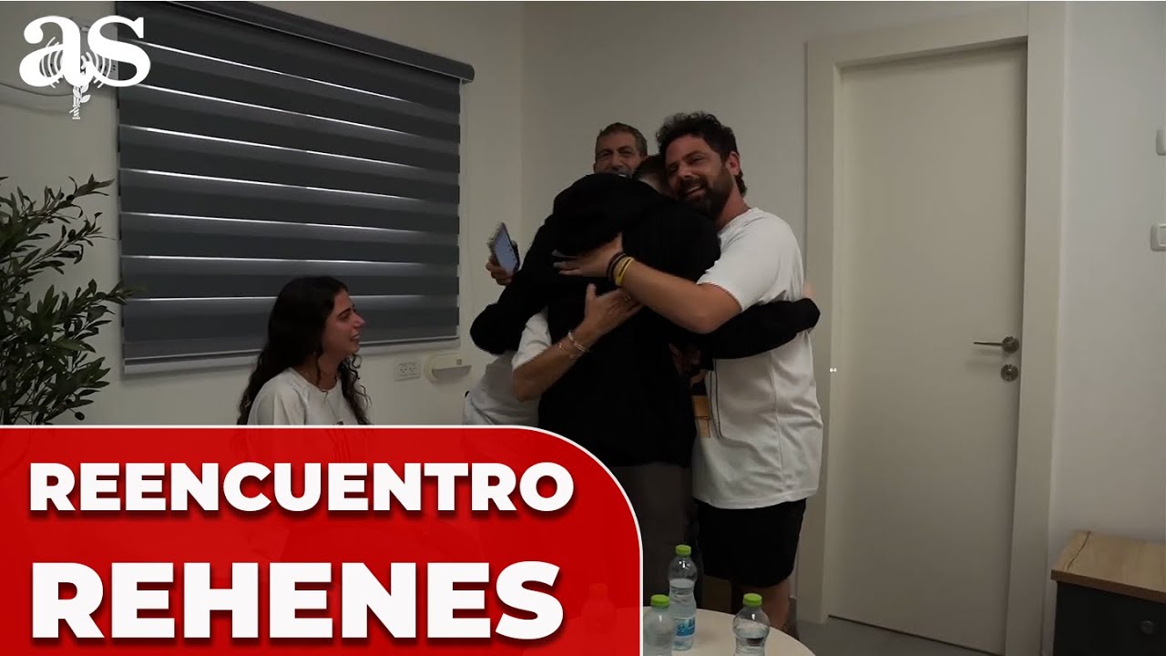EMOCIONANTE reencuentro de los REHENES ISRAELÍES liberados por HAMÁS con sus FAMILIAS