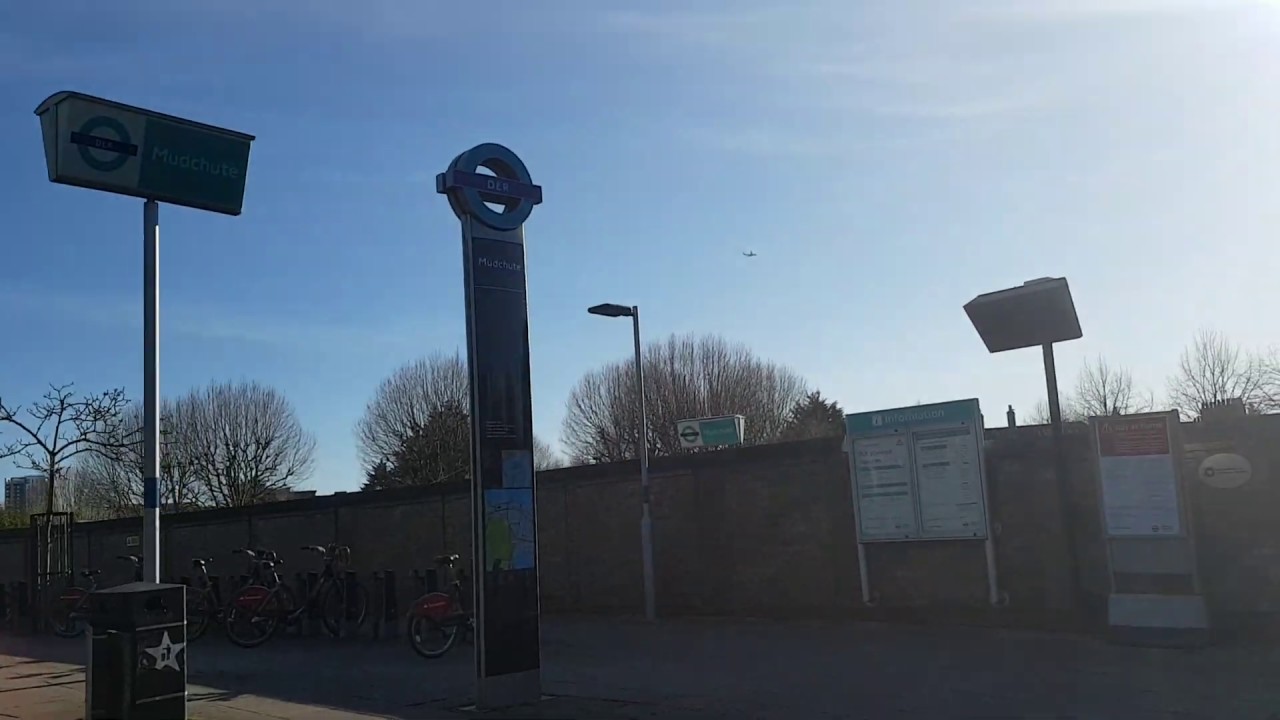 London Walk (2020) --- from CROSSHARBOUR DLR Station to MUDCHUTE DLR Station