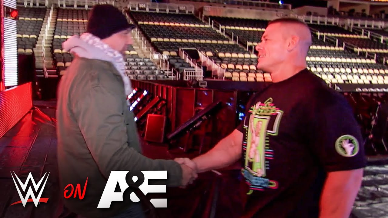 Джон Сина и Батиста вспоминают главные события WrestleMania: A&E WWE Rivals Джон Сина против Батисты