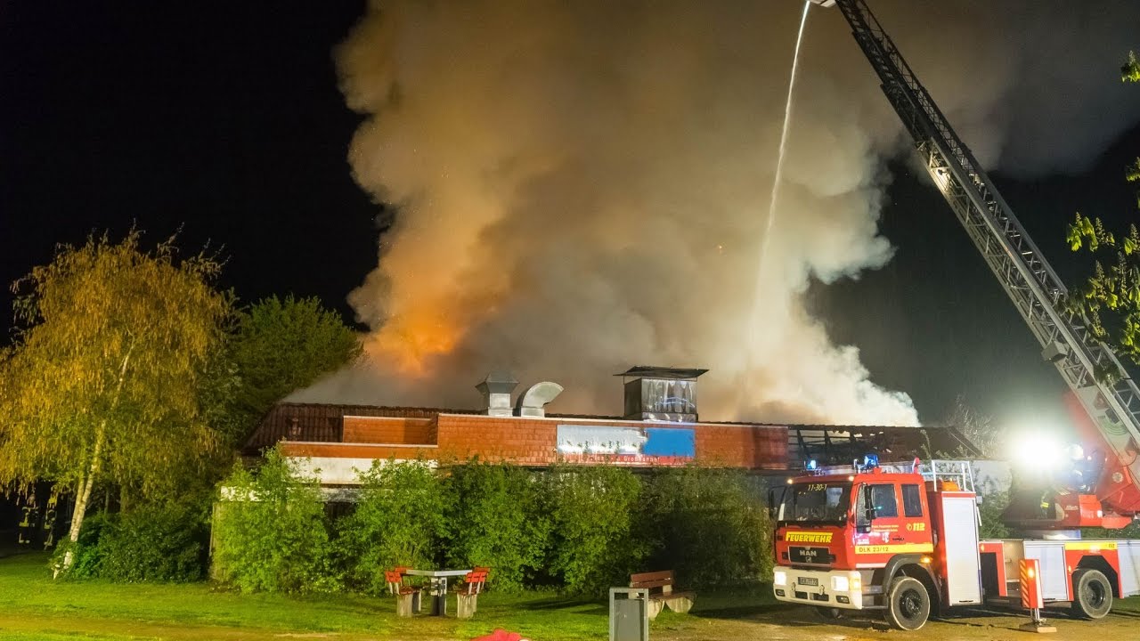 Großbrand eines Verbrauchermarktes in Verden