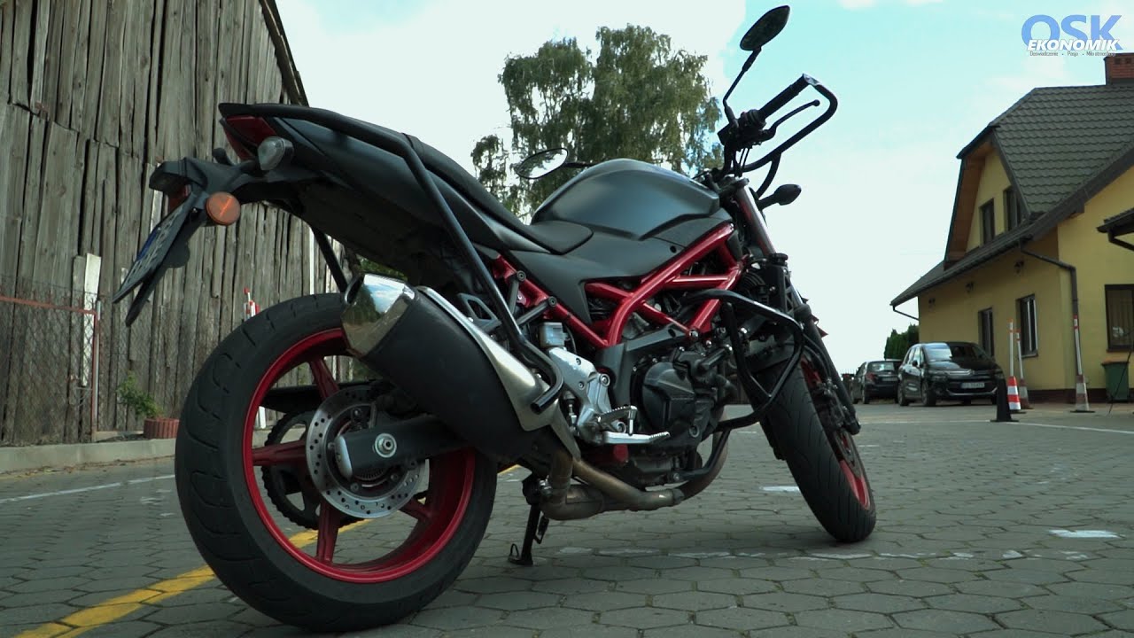 Obsługa techniczna motocykla Suzuki SV na egzaminie kategorii A