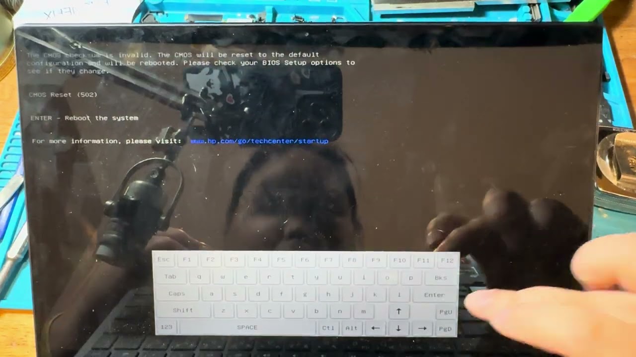 Live! วิธีเปลี่ยนแบต HP Spectre X360 BY ช่างบัว รับซ่อม Notebook รัตนาธิเบศร์ บางกระสอ นนทบุรี
