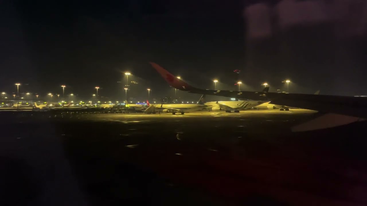 2026-01-18 Air China CA967 Takeoff: PVG to MXP #airchina #airbus #a359 #takeoff