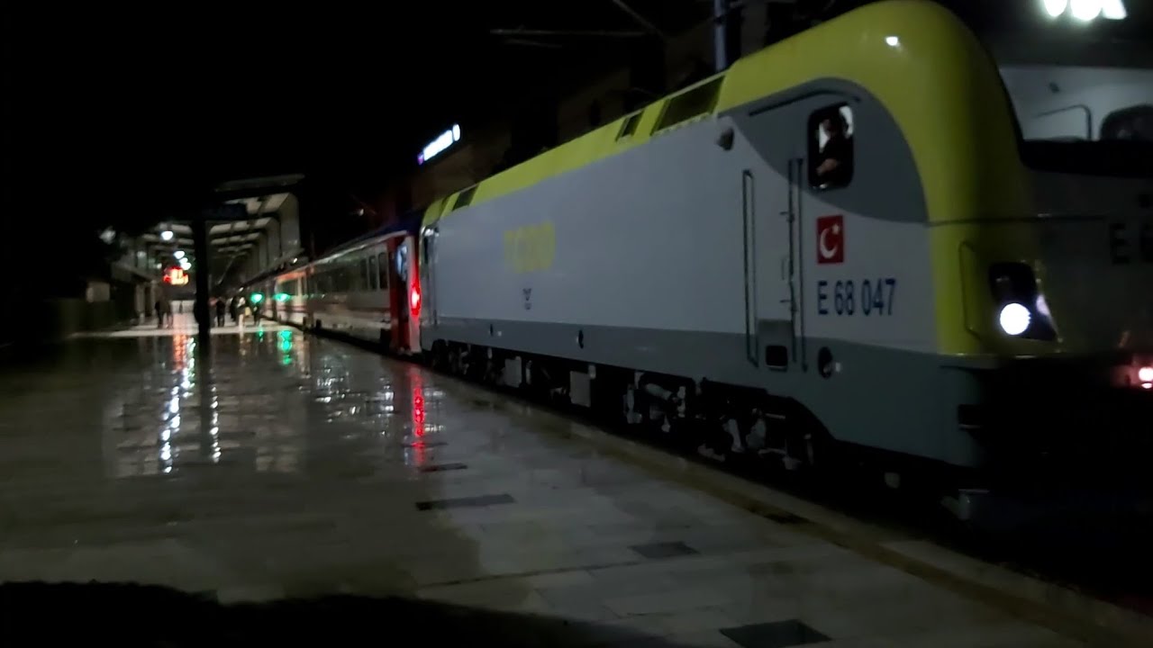 İzmir Mavi Treni Ankara Gar'dan Ayrılıyor | E68047
