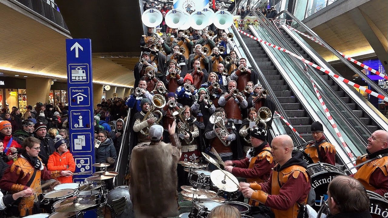 Latärndlihöckler - Bahnhof-Guuggete 2017