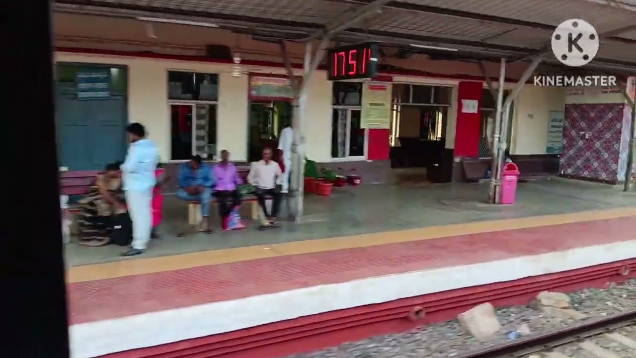Bhimadolu railway station  video in cirkar express