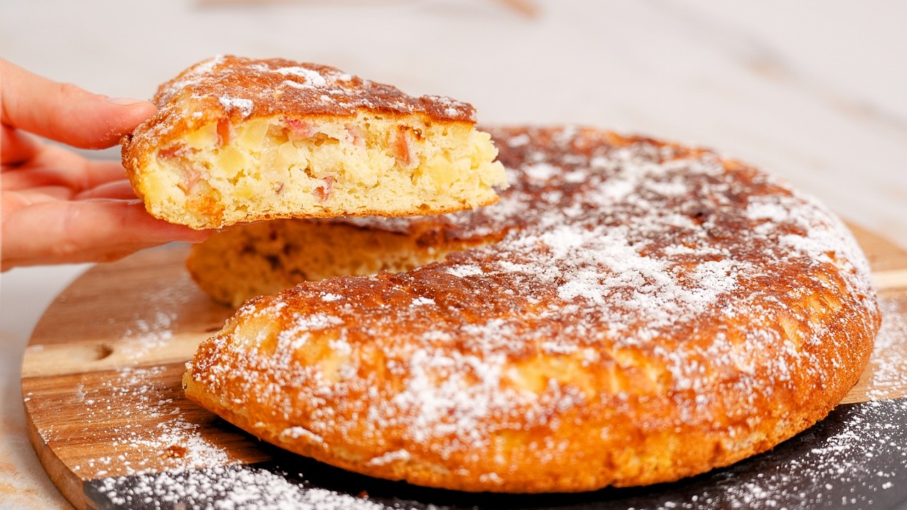 Шарлотка с яблоками БЕЗ духовки на СКОВОРОДЕ! Яблочный пирог без духовки!