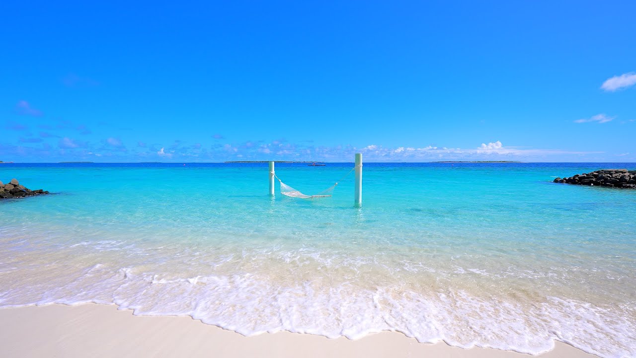 🏝 Ocean Sounds For Deep Sleeping With Rolling Waves. Maldives Beach & Gentle Ocean Waves 4K