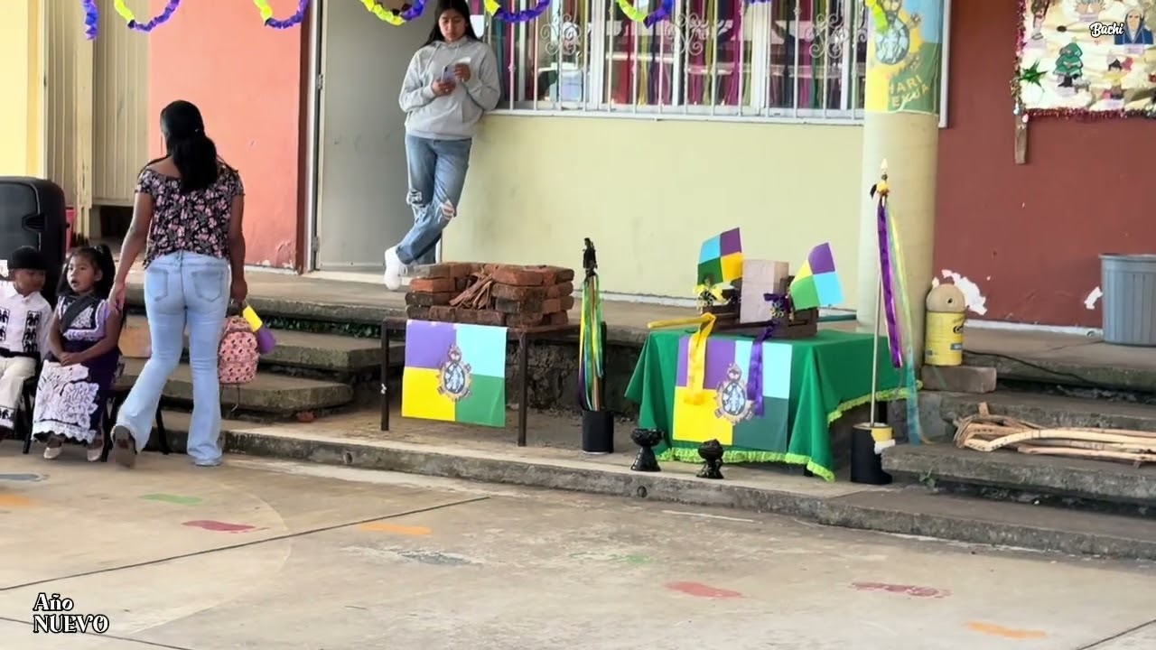 NUEVOS CARGUEROS (PRE-ESCOLAR) AÑO NUEVO PURÉPECHA / ENTREGA DE LA PIEDRA Y FUEGO NUEVO S.AZAJO!!!