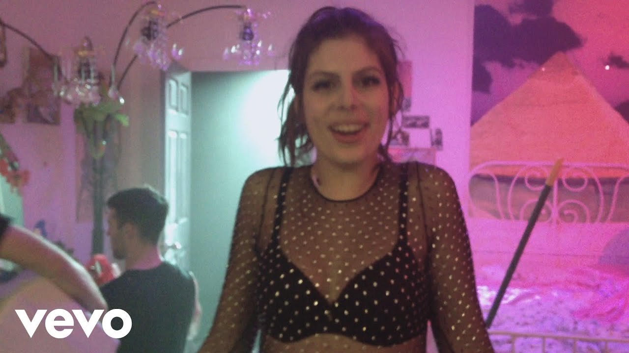 FRANKIE - New Obsession (Behind The Scenes)