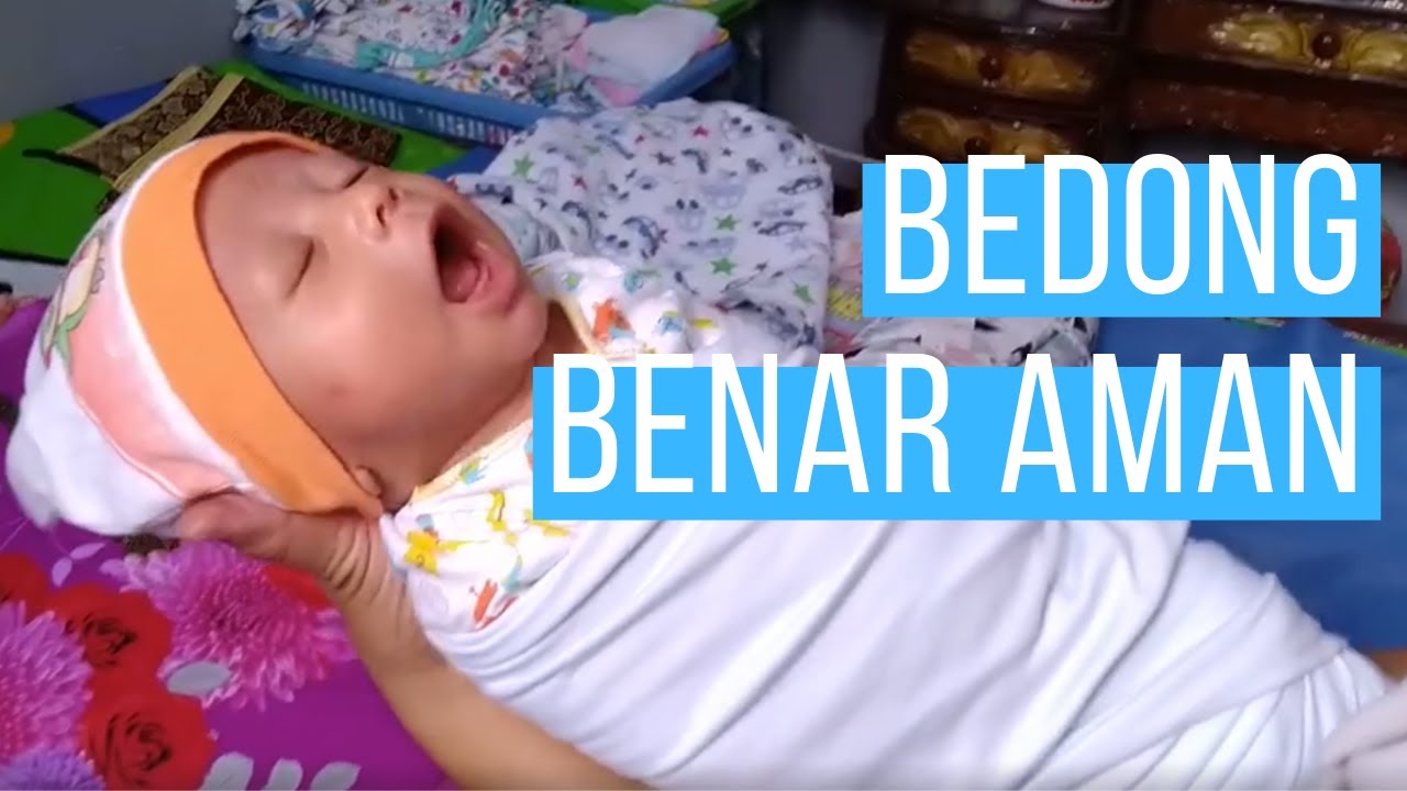 Begini Cara Membedong Bayi Baru Lahir yang Benar dan Aman