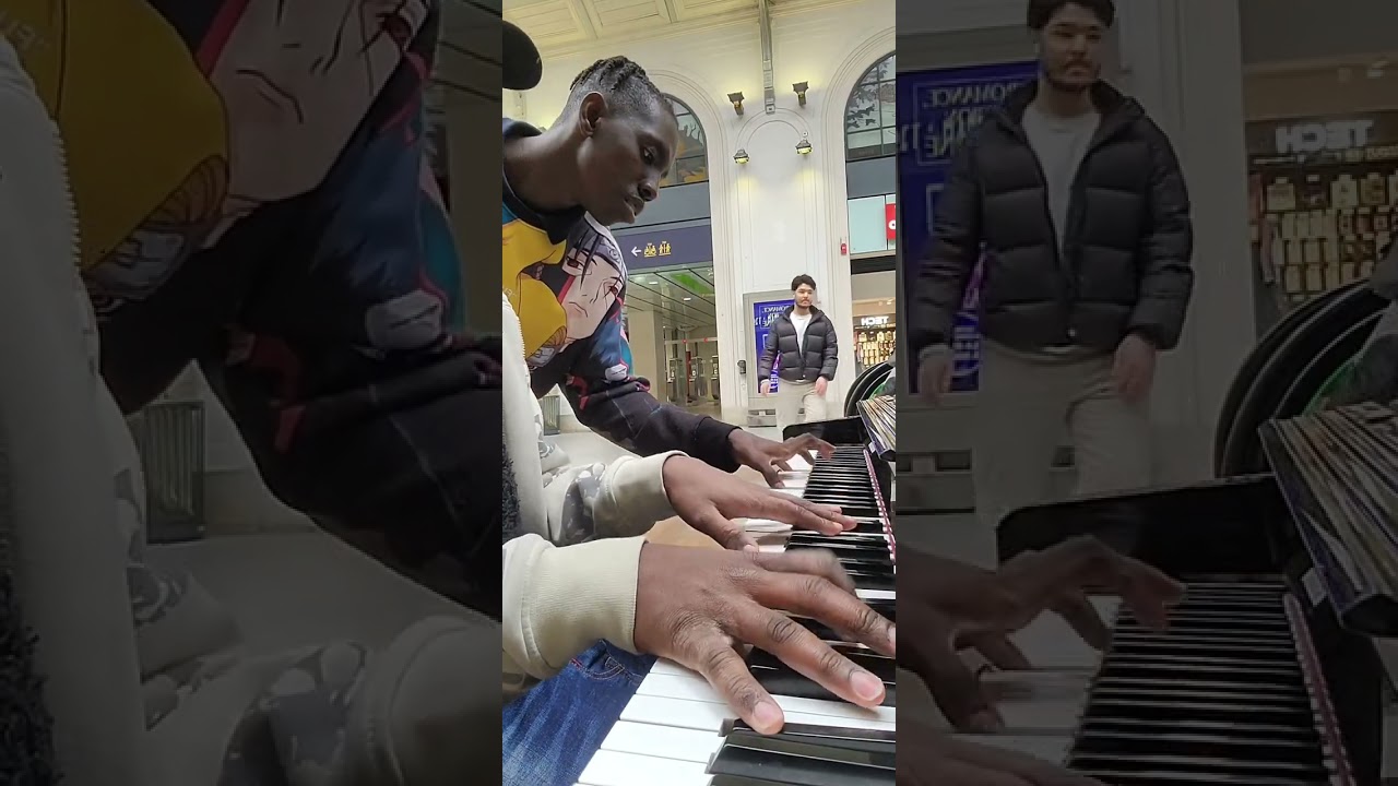 [ Extrait PianoLive MelancholicAtHeart : Regardez la video jusqu'à la fin Guyz... ] 