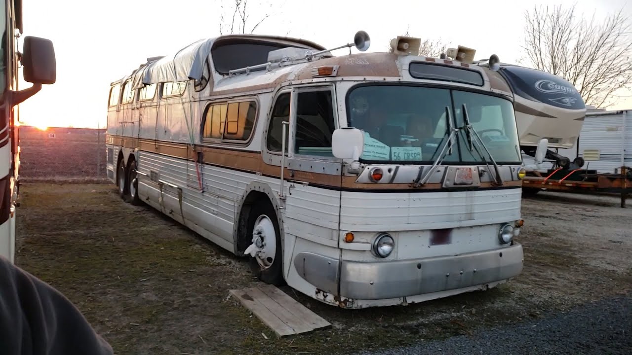 Scenicruiser 858 - First Start And Run In Almost 4 Years!  (March 7, 2020)