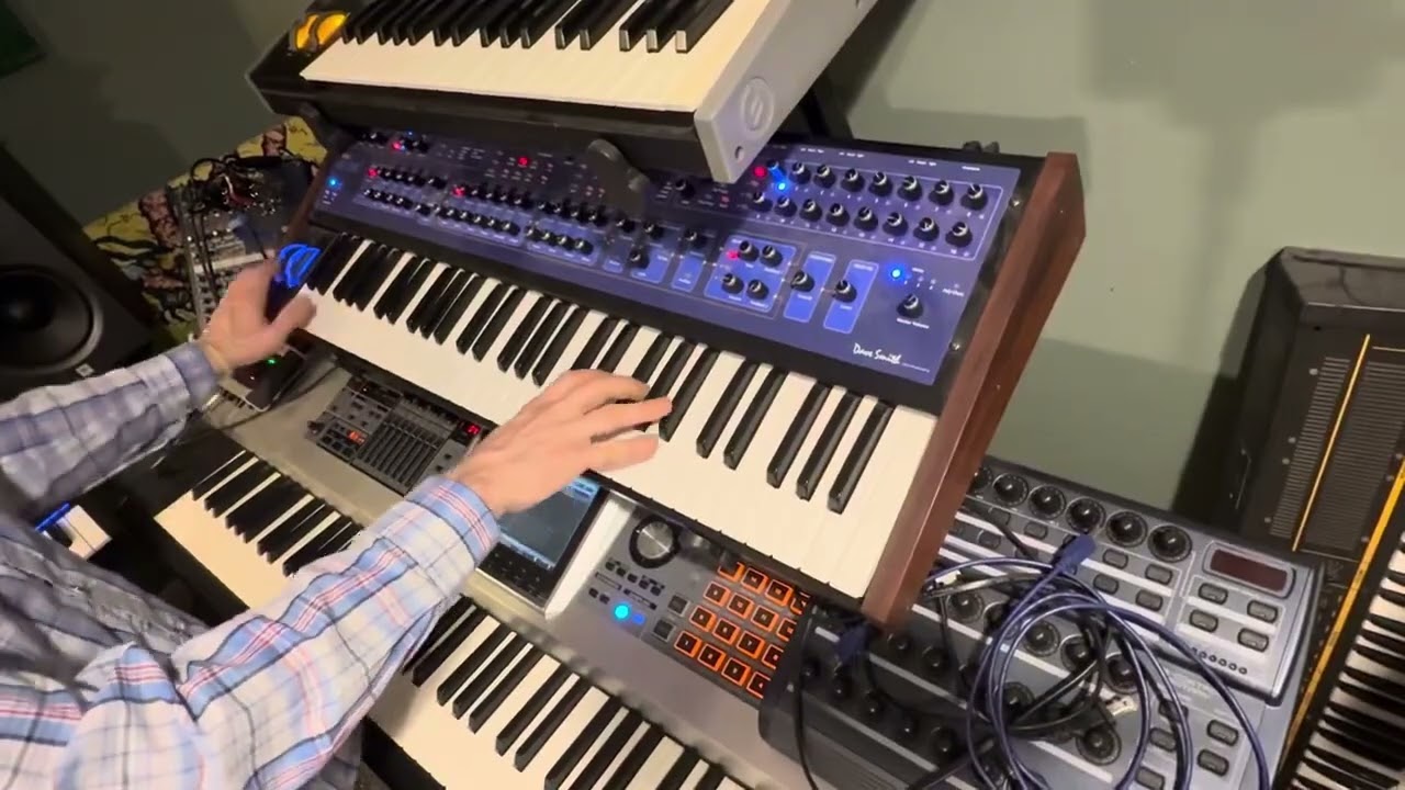 The Clavinet Clone w Fantom G8 / Auto Wah + some synths.