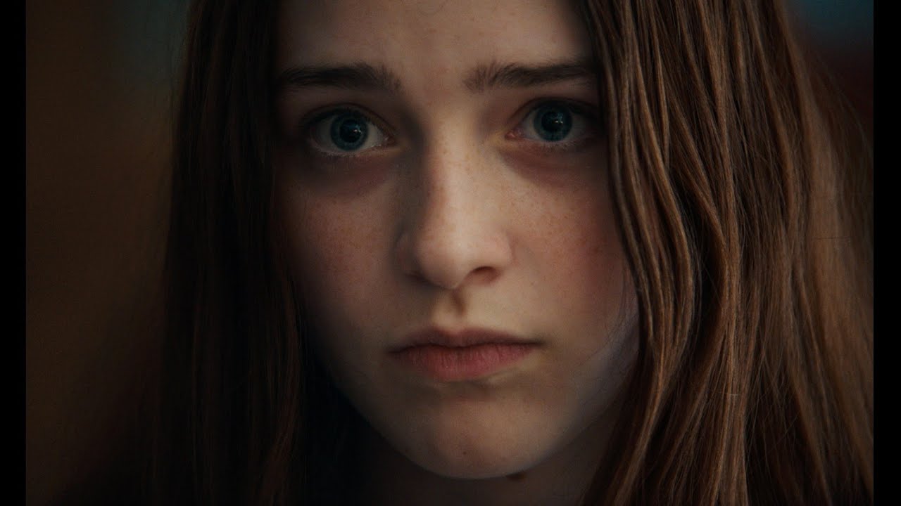 HOLLY - Trailer Vosten