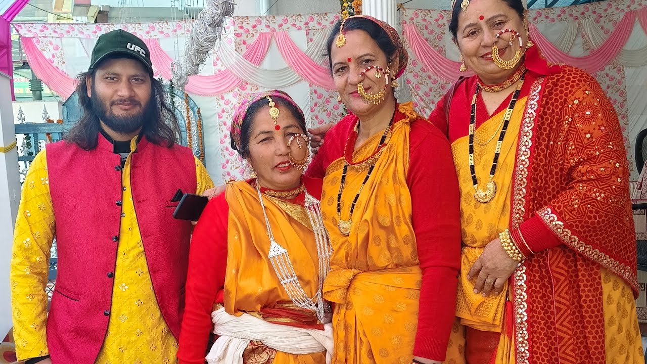 /#traditional dress#/हमारी ड्रेस🌺🥻 💯कुछ हट कर और स्पेशल।😍👌दिदी भुली,मांगल गुरुप//