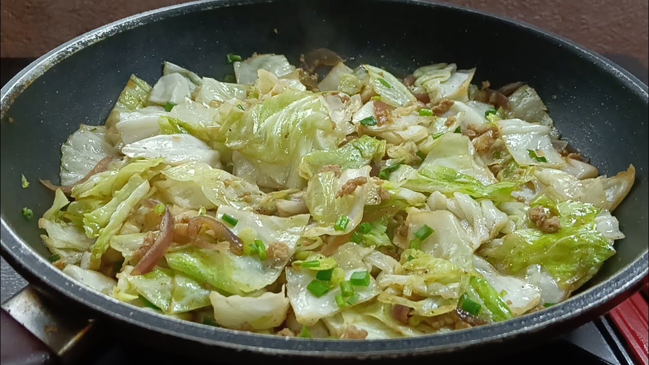 DI MO AAKALAING GRABE PALA ANG SARAP NITO! GINISANG REPOLYO WITH PORK GINILING!