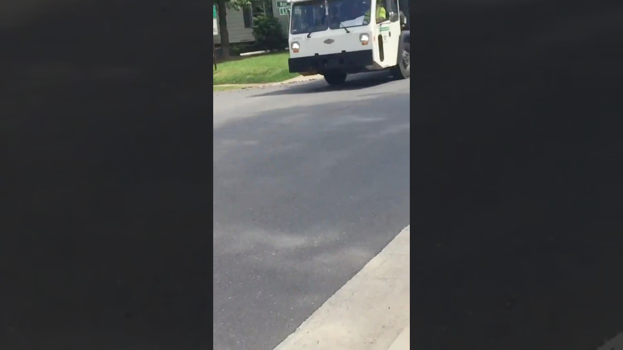 MINI LOUD THINGY! Garbage Truck Horn