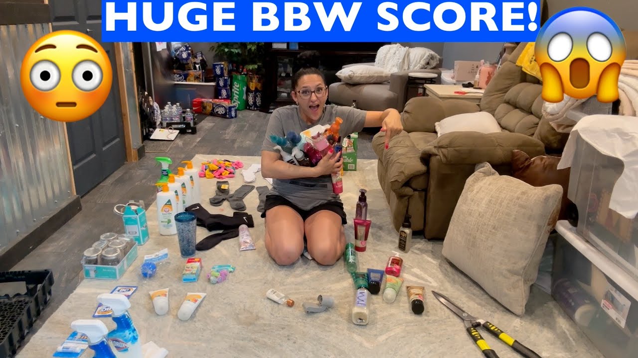 DUMPSTER DIVIN// HUNDREDS OF $ WORTH OF STUFF ALL FROM THE TRASH!!