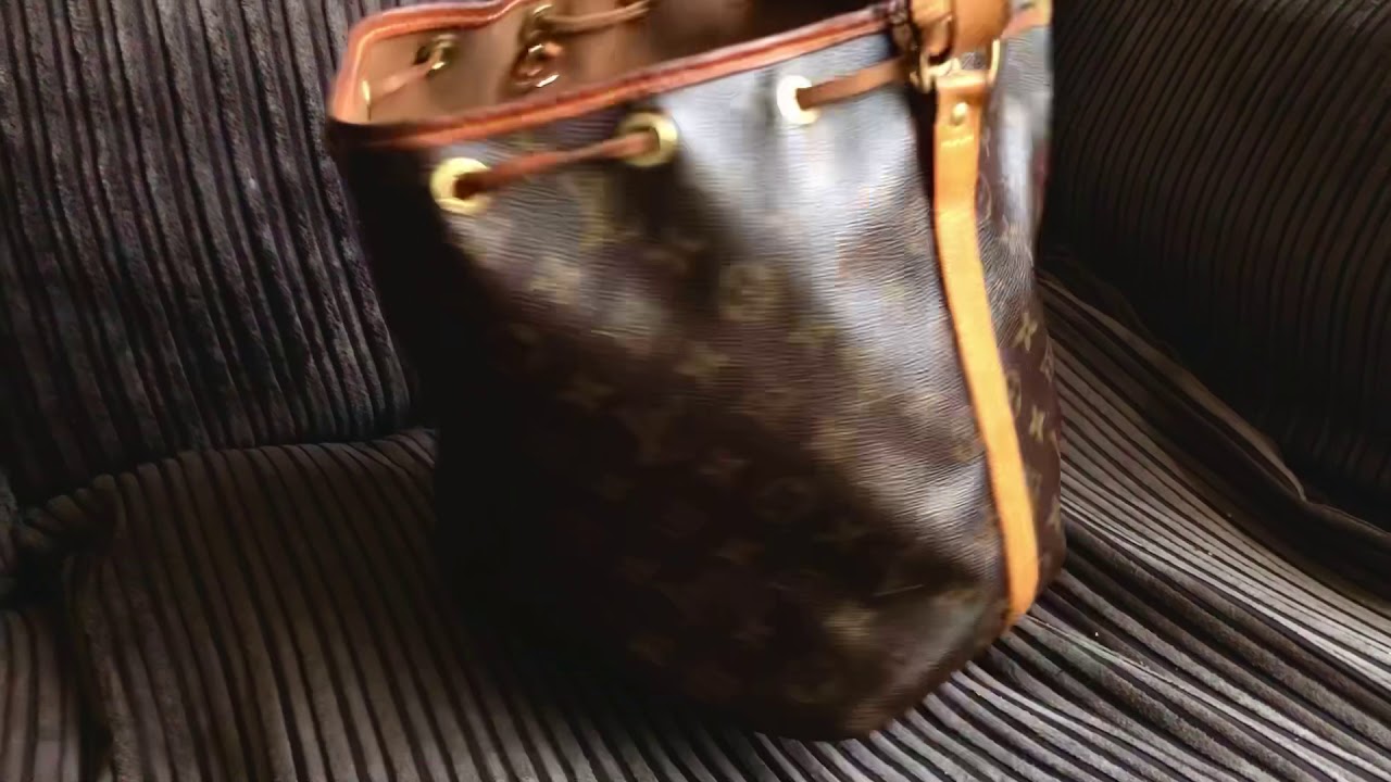 Louis Vuitton Petit noe showcase
