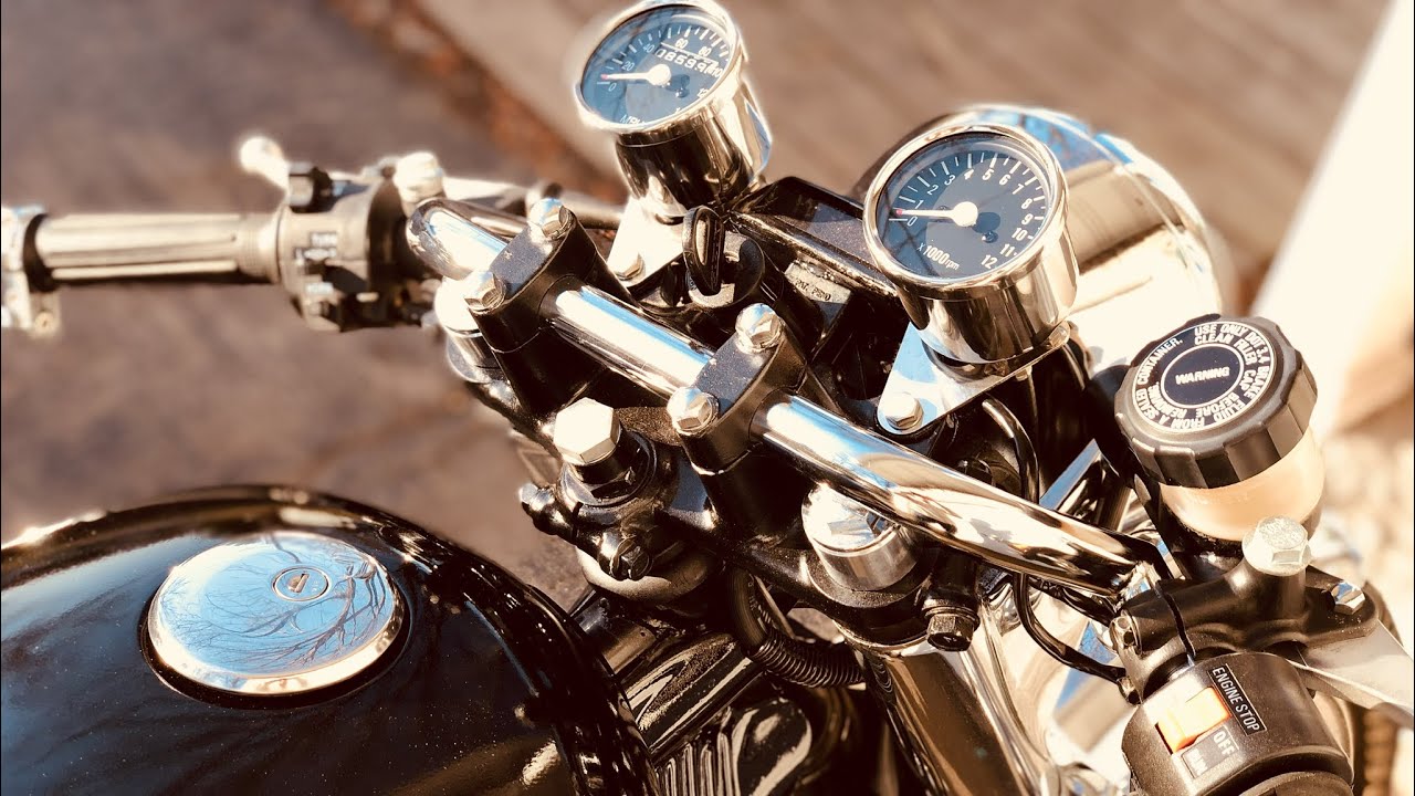 Cafe racer - Suzuki GS 550 carburetors + air pods + jets